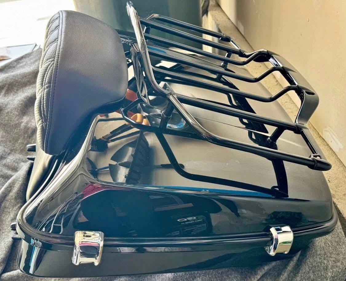Harley-Davidson Chopped Tour Pack with Luggage Rack & Saddlemen Backrest - Image 3