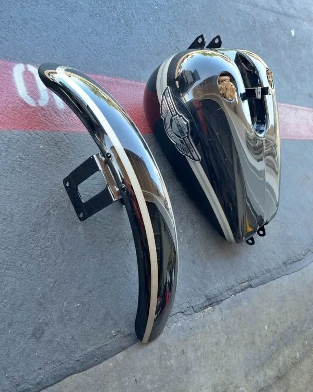 Harley-Davidson 100th Anniversary Gas Tank & Front Fender Set - Image 5