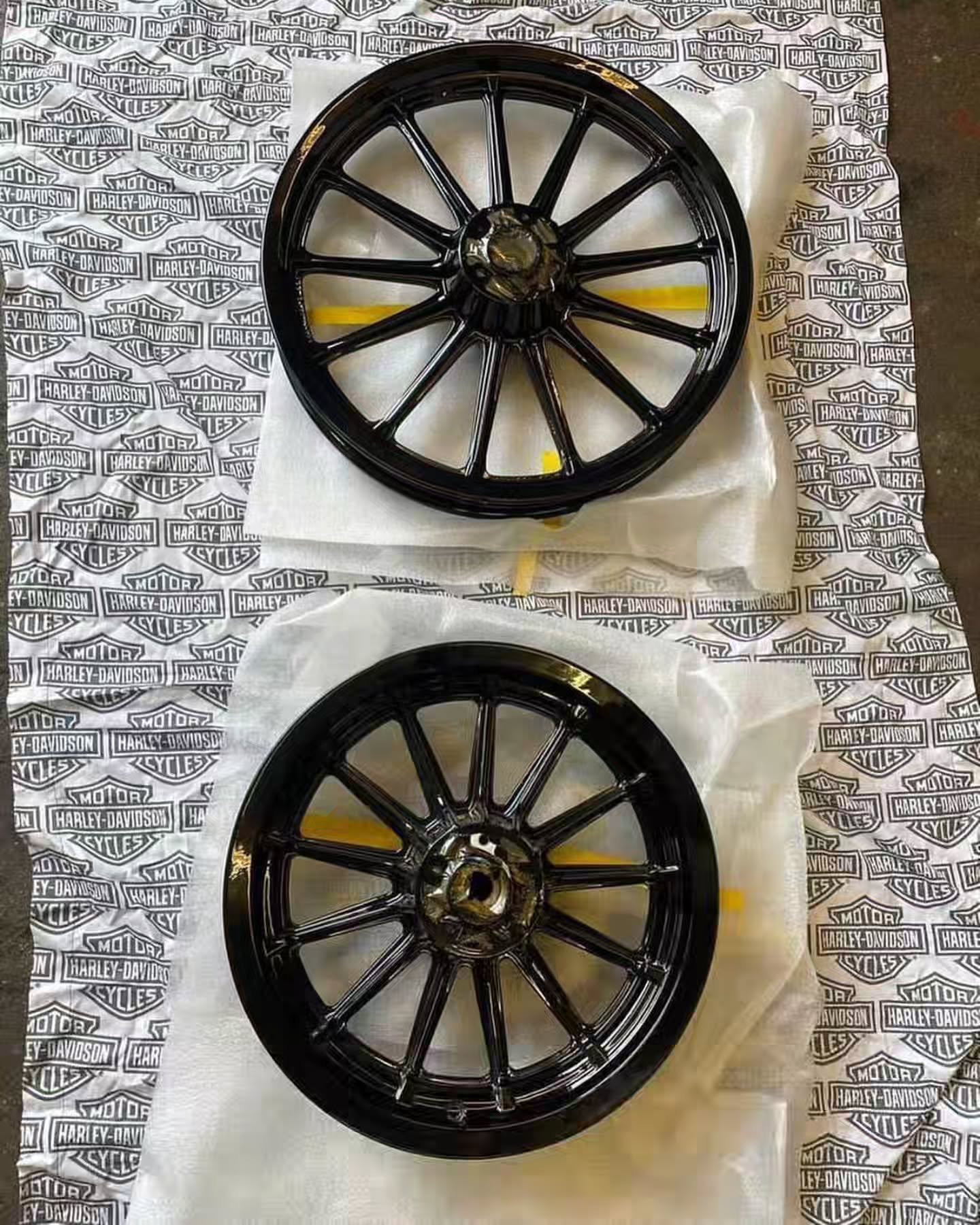 Harley-Davidson 2000+ 13 Spoke Wheels - Image 2