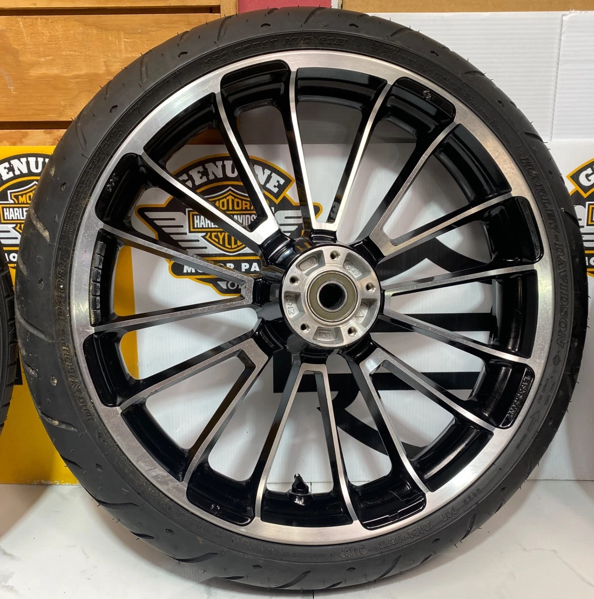 Harley-Davidson Freewheeler Custom Wheel Set - Image 4