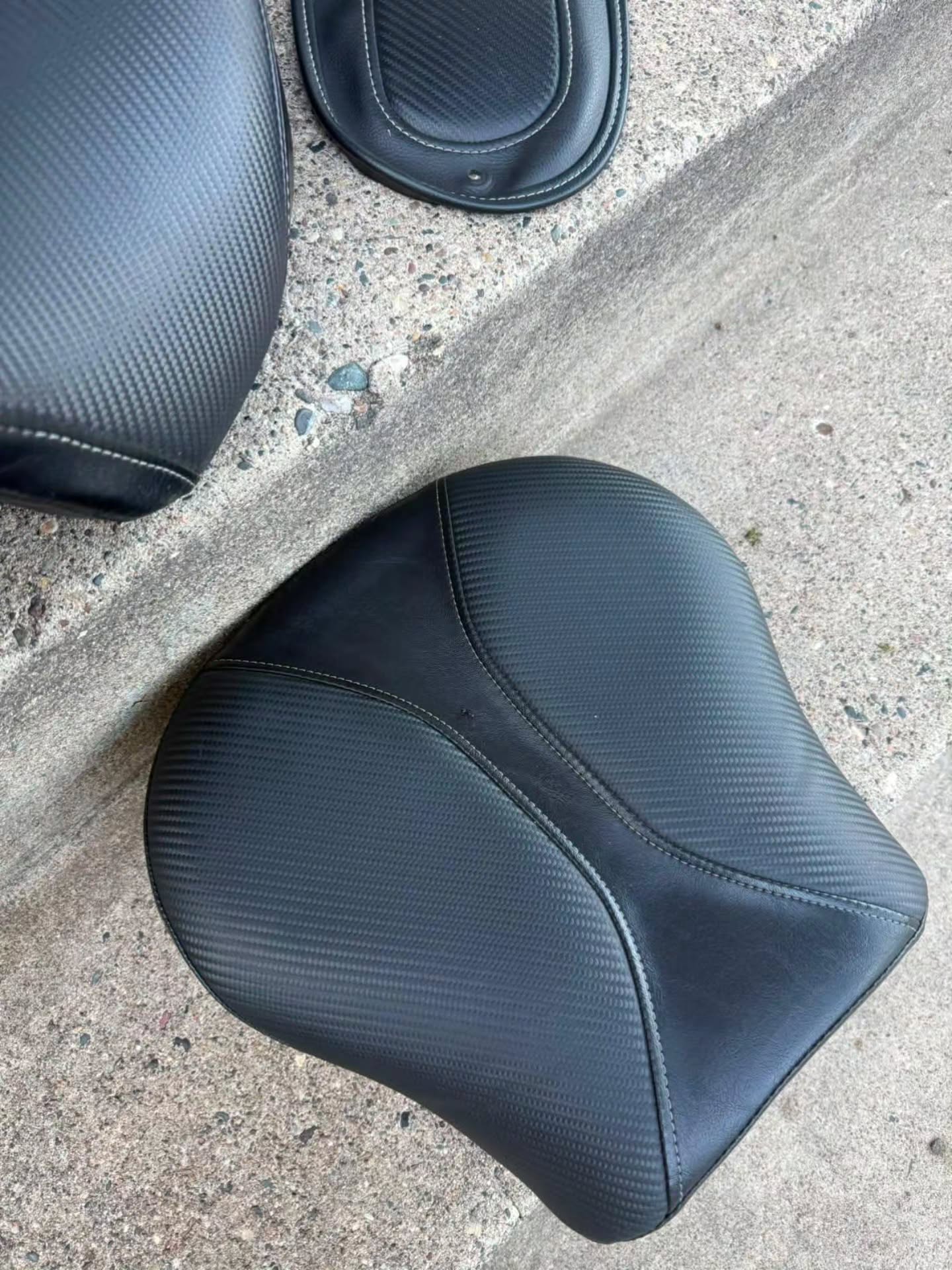Saddlemen Dominator Seat – Complete 4-Piece Set - Image 2