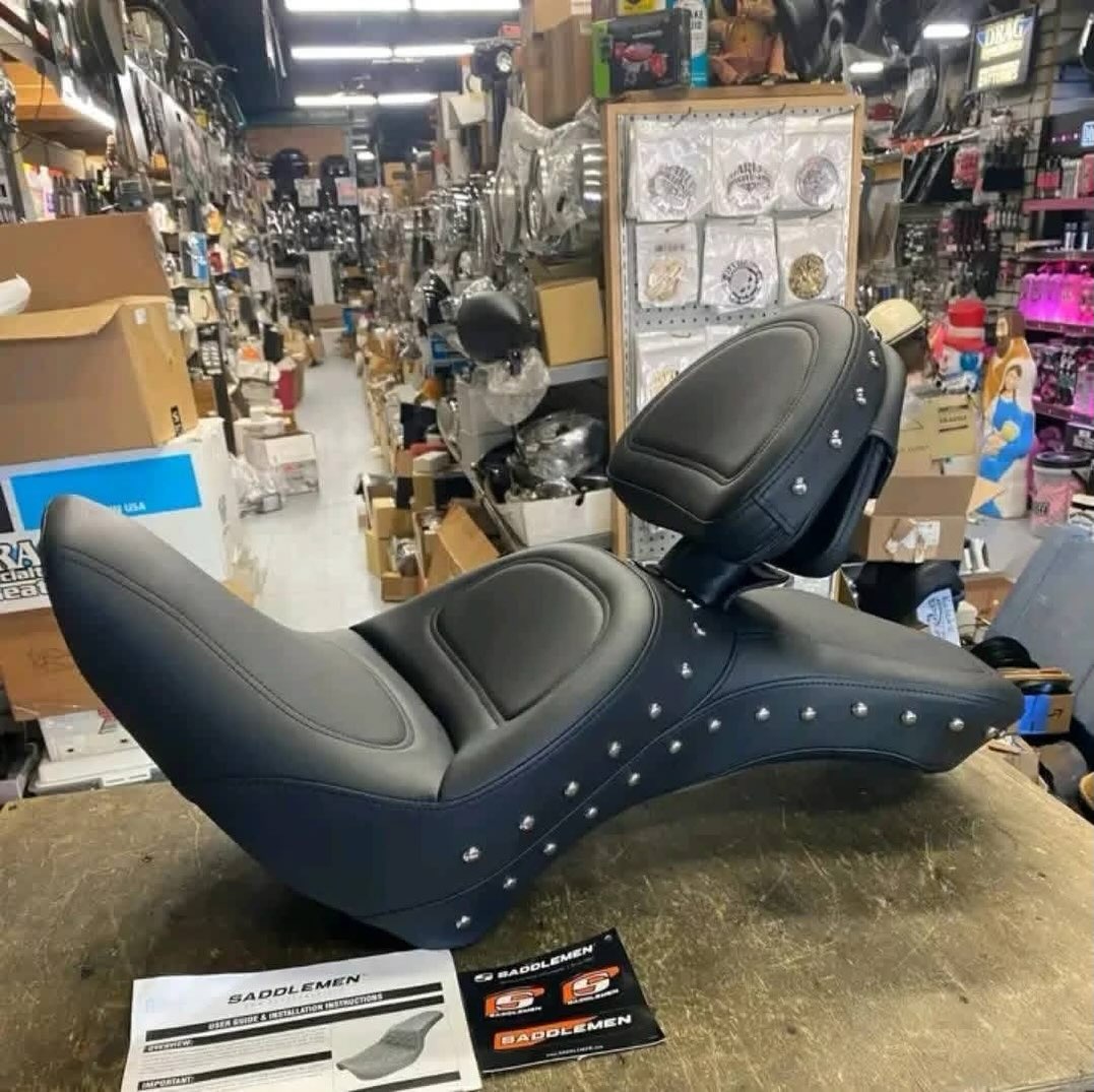 Saddlemen Explorer Seat with Backrest – SaddleGel & Studded