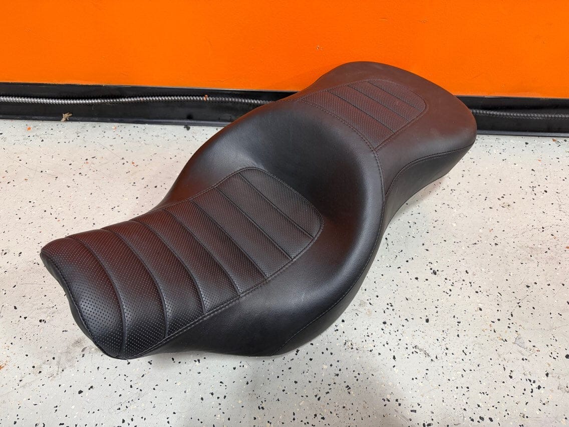 Harley-Davidson Genuine Sundowner Seat – Softail