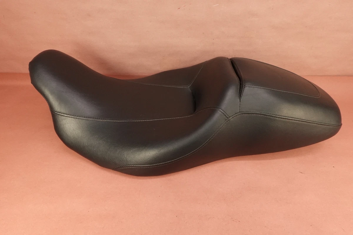 2007–2011 Harley-Davidson FLHX Street Glide Rider & Passenger Seat - Image 5